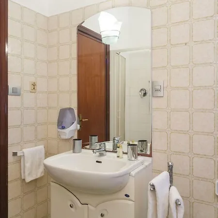 Casa Anna Sea View, Pool, Parking & Wifi *